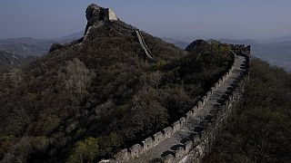 Çin Seddi'ne inşaat için kısa yol deliği