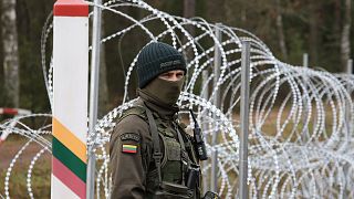 Litván határőr a belorusz határon