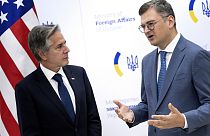 Le chef de la diplomatie américaine, Antony Blinken et le ministre des Affaires étrangères Dmytro Kuleba