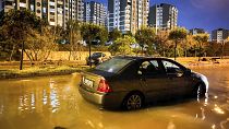 Eine überflutete Straße nach heftigen Regenfällen in Istanbul