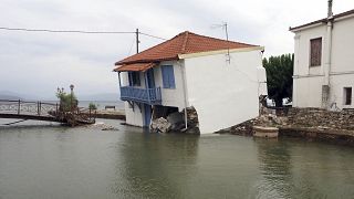 Una casa semiderruida en la localidad de Horto, en el centro de Grecia este miércoles.