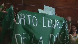 Abortuszpárti aktivisták az alkotmánybíróság döntése után Mexikóban