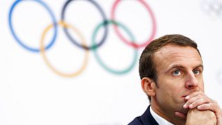 Fransa Cumhurbaşkanı Emmanuel Macron, paris'in talip olduğu 2024 Yaz Olimpyatları için İsviçre'de çekilen kurası sırasında 
