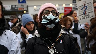 Huelga de profesionales sanitarios, 2022 de diciembre, París, para exigir, entre otras cosas, un aumento del precio de las consultas.
