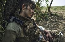 Ein verwundeter ukrainischer Soldat bei Bachmut