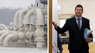 سلمایر (تصویر راست) و خطوط انتقال گاز روسیه به اتریش (تصویر چپ)