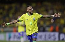 Brezilyalı futbolcu Neymar, Pele'nin gol rekorunu geride bıraktı