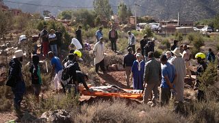 Funeral de vítimas muçulmanas do sismo em Ouargane, perto de Marraquexe
