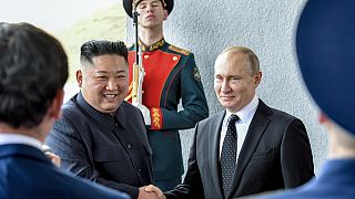 Le président russe Vladimir Poutine et le dictateur nord-coréen Kim Jong-un lors de leur dernière rencontre à Vladivostok, le 25 avril 2019.