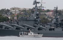 الطراد الصاروخي موسكفا خلال عرض بحري بمناسبة يوم النصر في سيفاستوبول - شبه جزيرة القرم. 2014/05/09