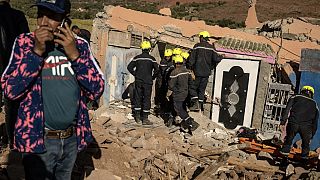 El Gobierno marroquí está siendo presionado para que acepte más ayuda internacional, mientras los equipos de rescate luchan contra el agotamiento. 