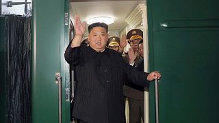 Kim Jong Un, Rusya'ya gitmek üzere Pyonghan'dan ayrılırken