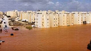 Derna'da çok sayıda bina ve konut tamamen sular altında kaldı