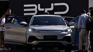 La Comisión Europea va a investigar los efectos de los coches eléctricos chinos de bajo coste en el mercado europeo.