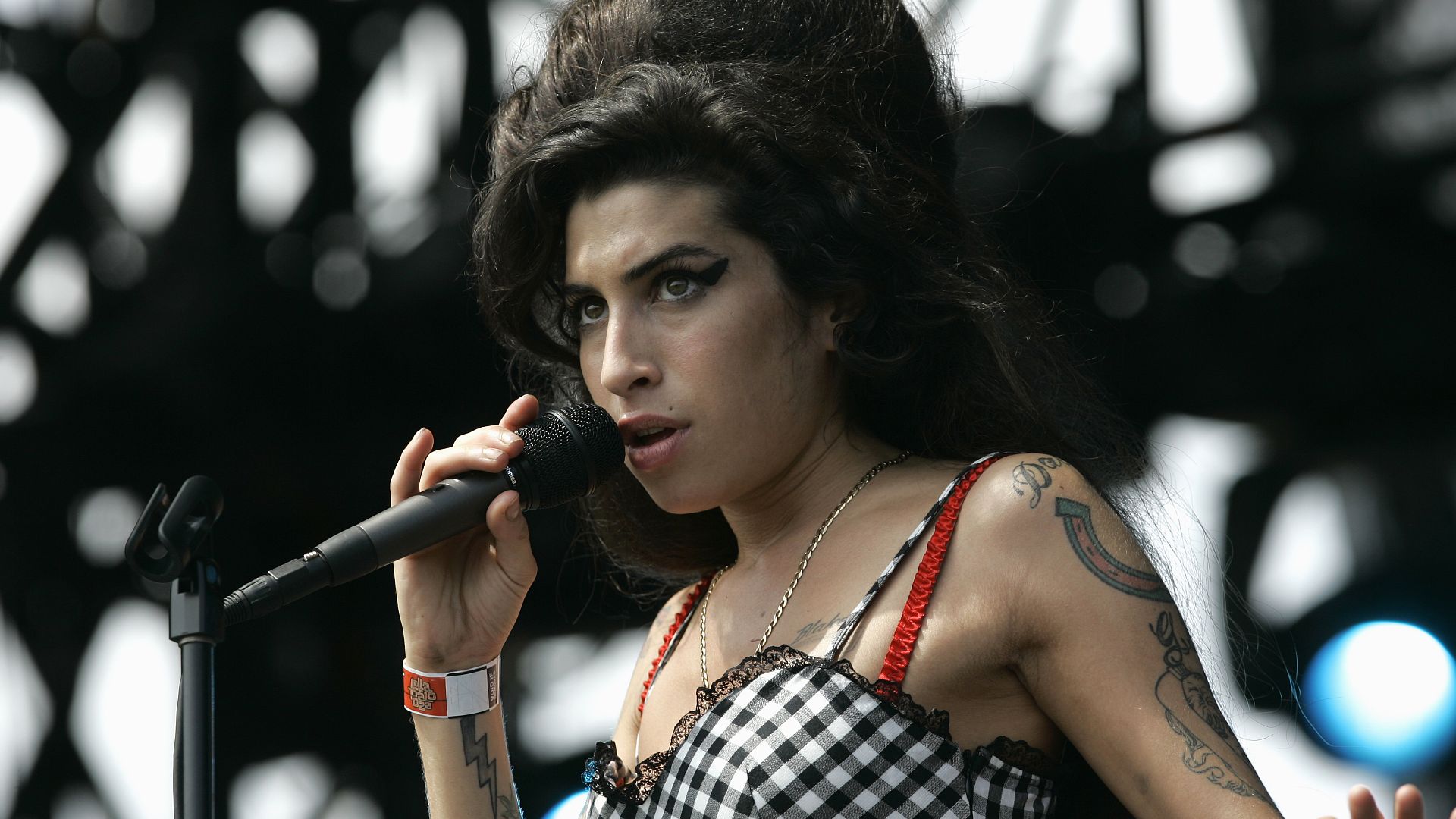 Culture Re-View: 5 of her best for Amy Winehouse's 40th birthday | Euronews