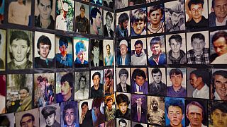 صور للقتلى والمفقودين في مذبحة سربرنيتسا عام 1995