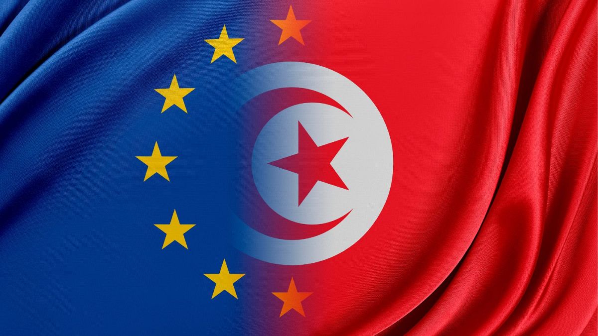 پرچم‌های تونس و اتحادیه اروپا