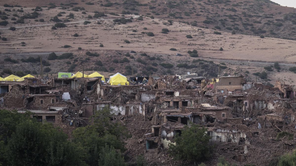 منظر للأضرار التي سببها الزلزال في قرية خارج مراكش، المغرب، 13 سبتمبر 2023.
