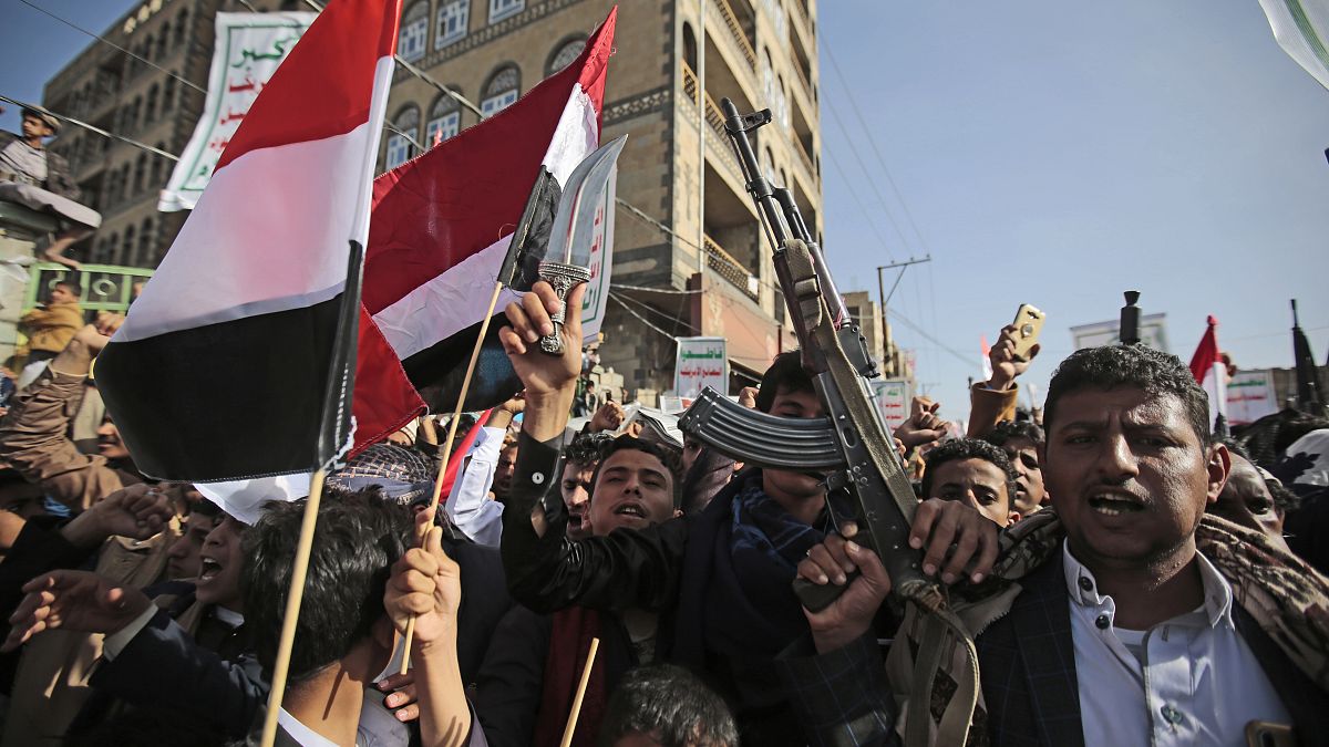 تظاهرة لأنصار الحوثيين بمناسبة مرور ستة أعوام على التحالف الذي تقوده السعودية في صنعاء، اليمن