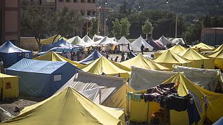 A földrengés után felhúzott ideiglenes sátortábor Marokkóban