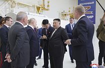 Kim Jong Un ve Vladimir Putin, Rusya'nın roket fırlatma üssünü birlikte gezdi