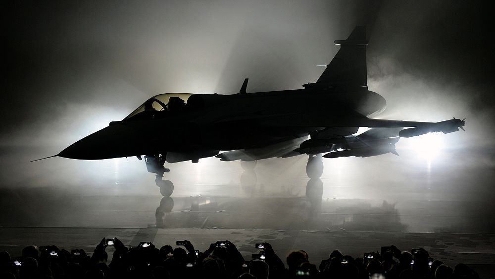 L’avion de combat suédois qui pourrait faire la différence en Ukraine