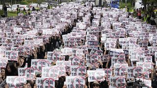 المعلمون في كوريا الجنوبية يتظاهرون أمام مقر البرلمان في سيول. 2023/09/16