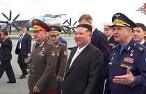 Le dirigeant nord-coréen aux côtés du ministre russe de la Défense Sergueï Choïgou à Vladivostock, Russie, samedi 16 septembre. (image du ministère russe de la Défense)
