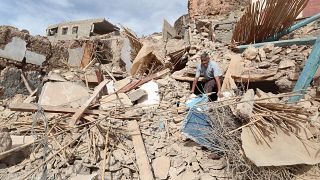 A szeptember 8-i földrengésben megsemmisült ház romjai a marokkói Amizmiz közelében