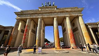 La Puerta de Brandemburgo de Berlín pintada por los activistas climáticos