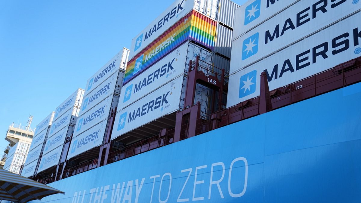 Акциите на големите европейски морски спедитори като Maersk и Hapag Lloyd