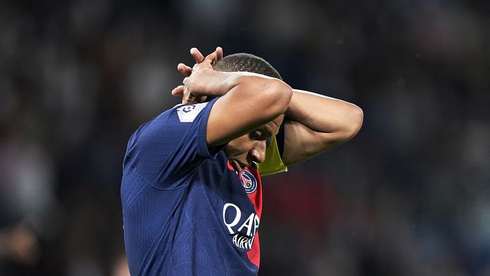 New-look PSG starts its Champions League campaign against Dortmund thumbnail