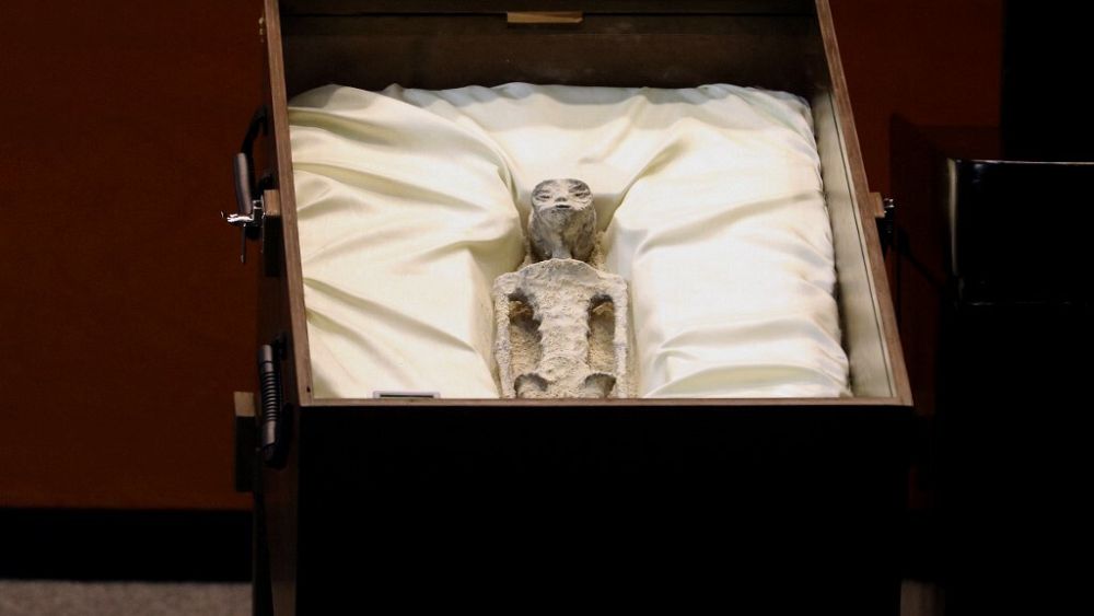 Mexico's controversial 1,000-year-old 'alien' bodies undergo lab tests thumbnail