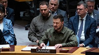 ولودیمیر زلنسکی، رئیس جمهور اوکراین در جلسه شورای امنیت در طول هفتاد و هشتمین نشست مجمع عمومی سازمان ملل متحد در مقر این سازمان