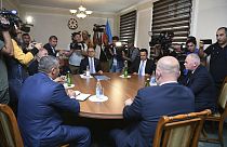 Vertreter der aserbaidschanischen Regierung mit Separatisten der selbsternannten Republik Artsakh sprachen in Yevlax (auch: Jewlach)