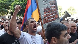 تظاهرات مخالفان دولت ارمنستان در ایروان