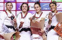 La trionfatrice Assunta Scutto e le judoka che si sono distinte a Baku