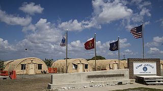 Guantanamo Körfezi'ndeki "Camp Justice" çadırları, 18 Nisan 2019