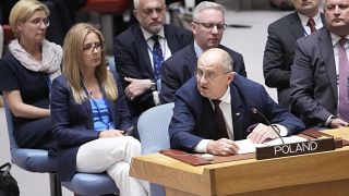 El ministro de Asuntos Exteriores de Polonia, Zbigniew Rau, durante la Asamblea General de la ONU, en Nueva York, donde declaró que la política hacia Ucrania no ha cambiado.