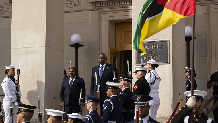 موزمبيق والولايات المتحدة تتجهان إلى تعميق العلاقات الدفاعية والأمنية