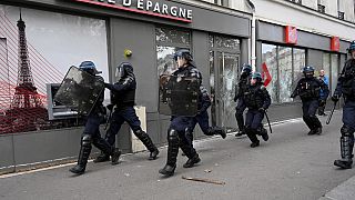Ausschreitungen bei Demo gegen Polizeigewalt in Paris