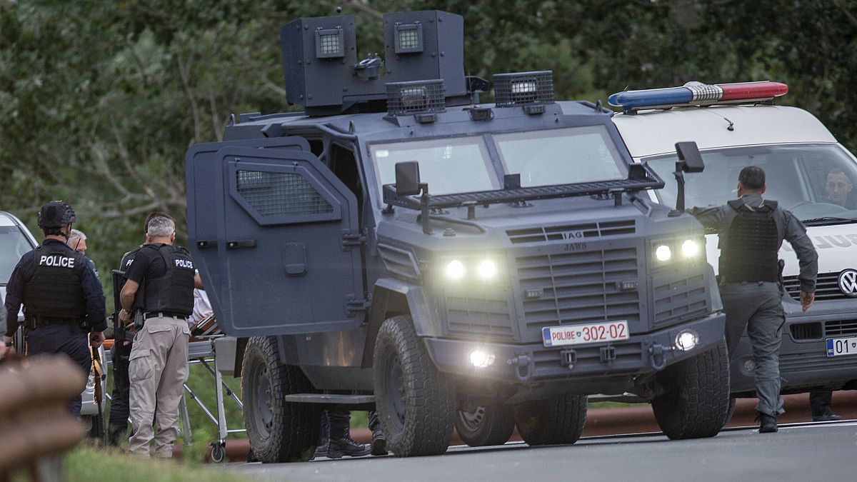 Kosovarische Polizei im Einsatz gegen serbische Miliz
