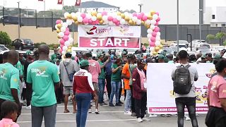 Nigeria : une marche de 6 km contre le cancer chez les enfants