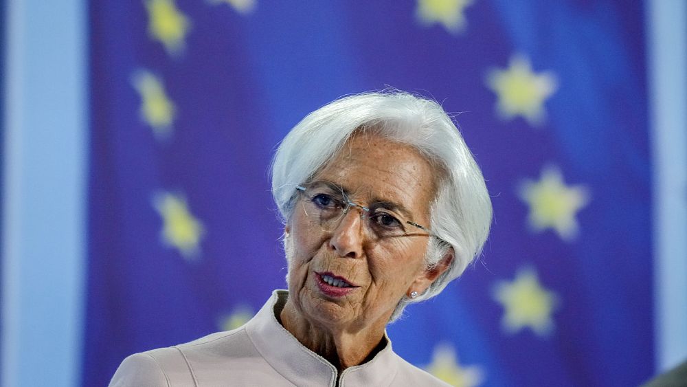 Les taux d’intérêt de la BCE resteront élevés aussi longtemps que nécessaire-Lagarde