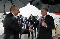 Ilham Alijew begrüßt Recep Tayyip Erdoğan in Nachitschewan
