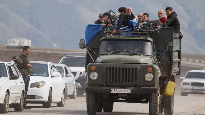 NoComment : les réfugiés du Haut-Karabakh affluent à la frontière arménienne