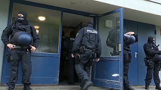 الشرطة الألمانية أثناء حملة ضد الهجرة غير الشرعية