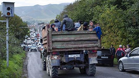 Hegyi-Karabahból örmény menekülteket szállító teherautó 2023.09.26-án.