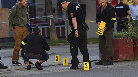 Helyszínelők a pozsonyi lövöldözés után