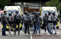 Офицеры полиции специального назначения Нидерландов у Медицинского центра Университета Эразмус (Erasmus MC) в Роттердаме 28 сентября 2023 года.